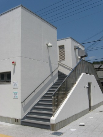 gC̉ɊKi