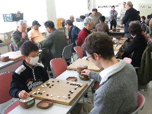 プロ棋士を囲んで囲碁講座写真