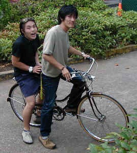 bicycle2.JPG (33846 oCg)