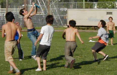 frisbee02.JPG (41464 oCg)