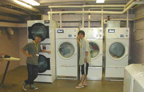 laundry1.JPG (33785 oCg)