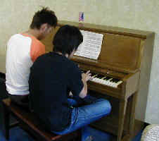 piano3.JPG (16028 oCg)