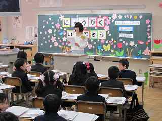 教室で担任の話