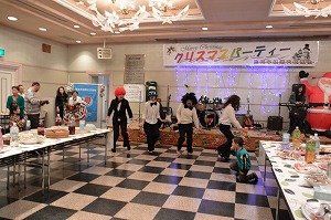 会場を沸かせたヒゲダンス